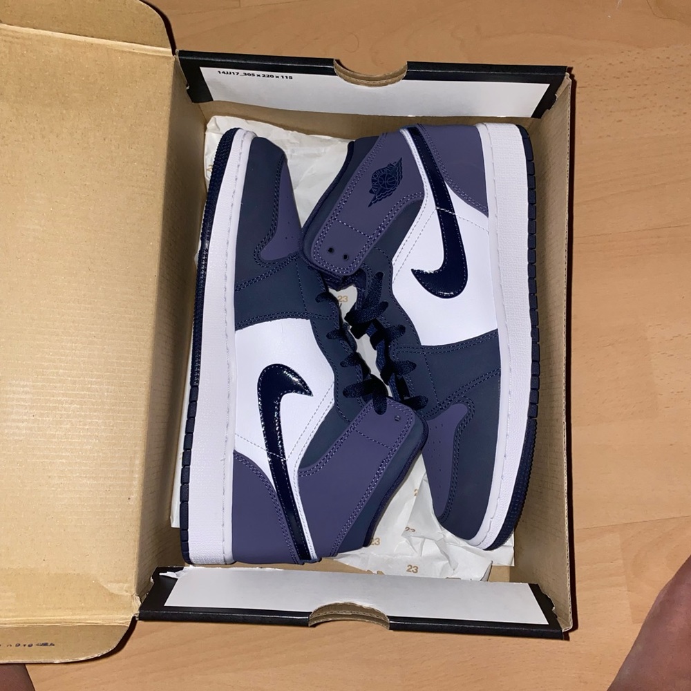 Jordan 1 Mid Sanded Purple GS